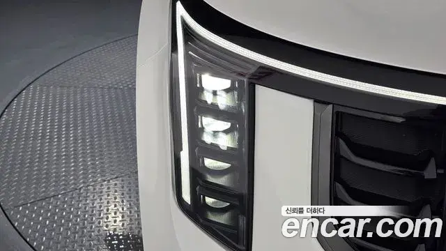 Kia Carnival 2025 — ფოტო 17/32