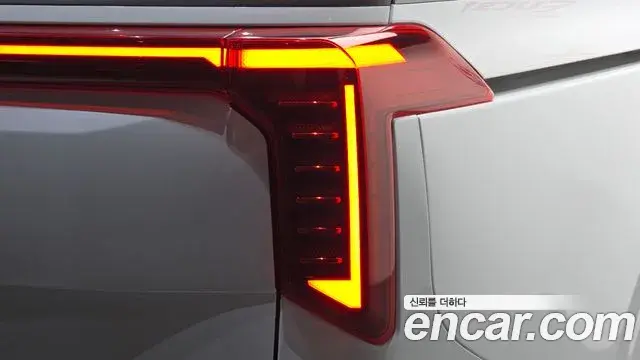 Kia Carnival 2025 — ფოტო 30/32