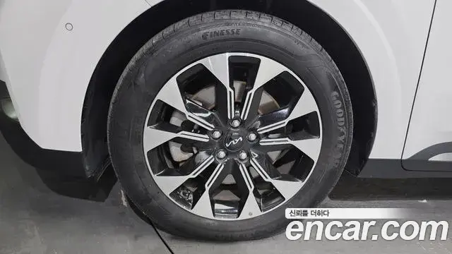 Kia Carnival 2022 — Photo 5/20