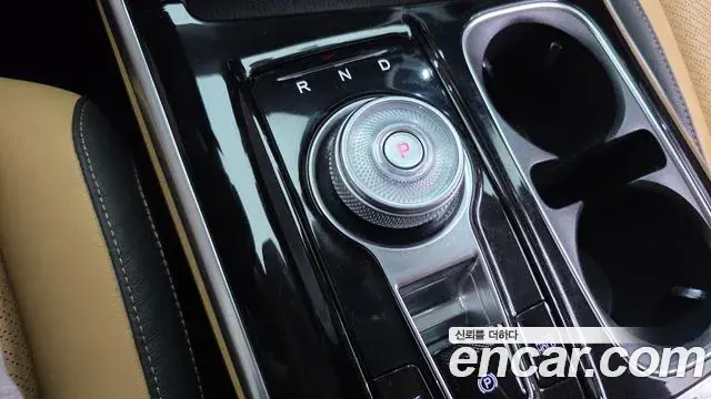 Kia Carnival 2022 — Photo 9/20