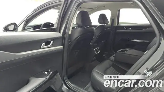 Kia K5 2022 — Photo 4/34