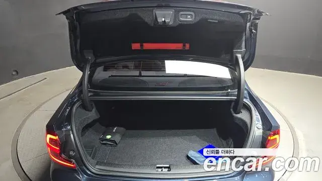 Volvo S60 2021 — ფოტო 21/31