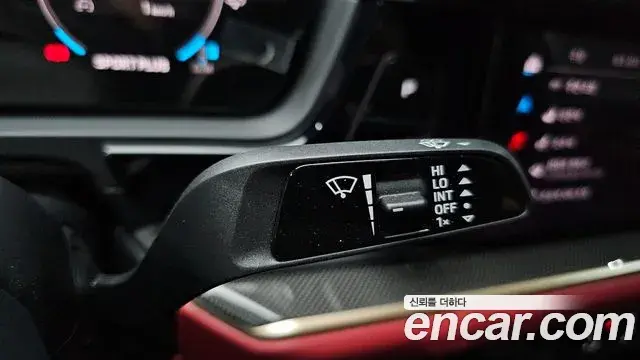 Porsche Cayenne 2024 — ფოტო 24/38