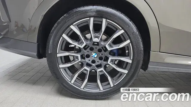 BMW X6 2024 — Photo 9/32