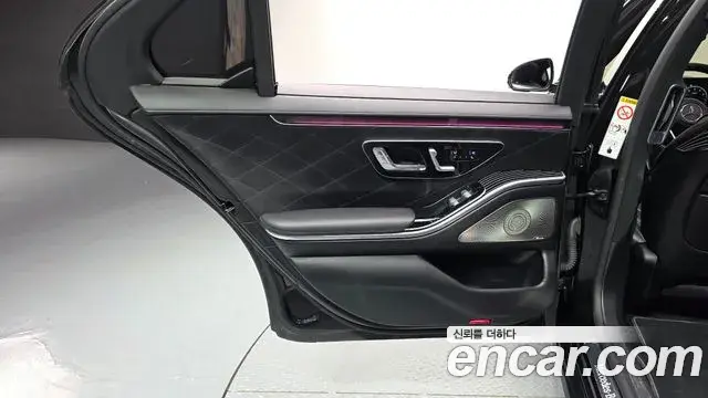 Mercedes-Benz S-Class 2023 — ფოტო 28/31