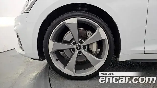 Audi A5 2019 — ფოტო 24/32