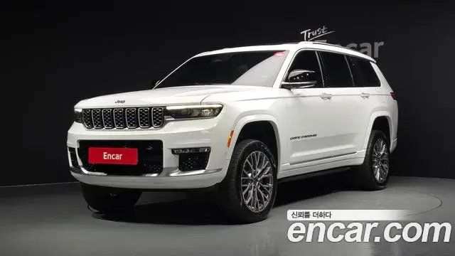 Jeep Grand Cherokee 2023 — ფოტო 16/44