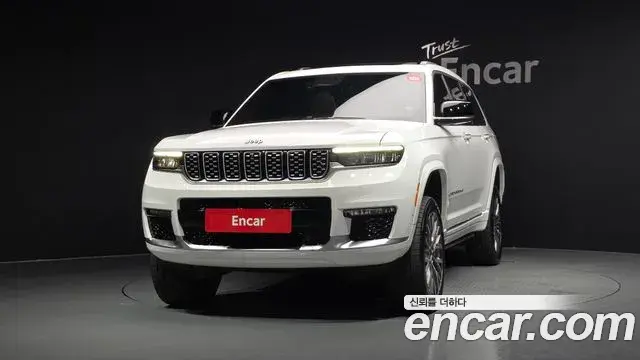 Jeep Grand Cherokee 2023 — ფოტო 24/44