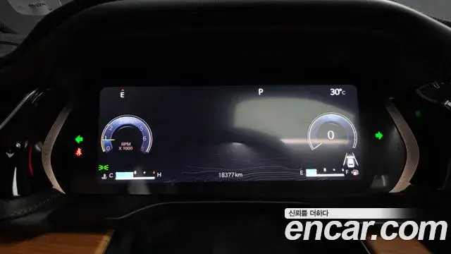 Jeep Grand Cherokee 2023 — ფოტო 40/44