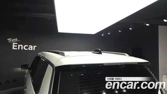 Jeep Grand Cherokee 2023 — ფოტო 22/44
