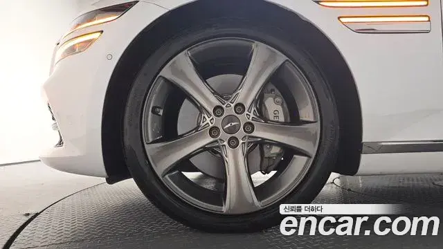 Genesis G80 2023 — ფოტო 10/42
