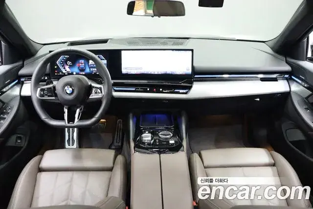 BMW 5 Series 2023 — Photo 16/20
