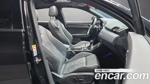 Audi Q3 2022 — ფოტო 25/31