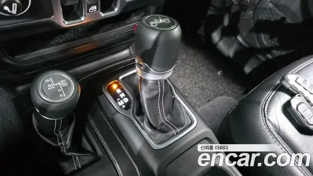 Jeep Wrangler 2019 — Photo 16/20
