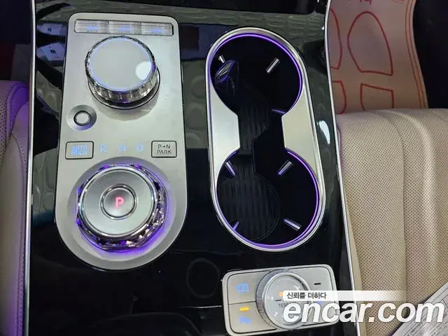 Genesis GV80 2023 — ფოტო 15/20
