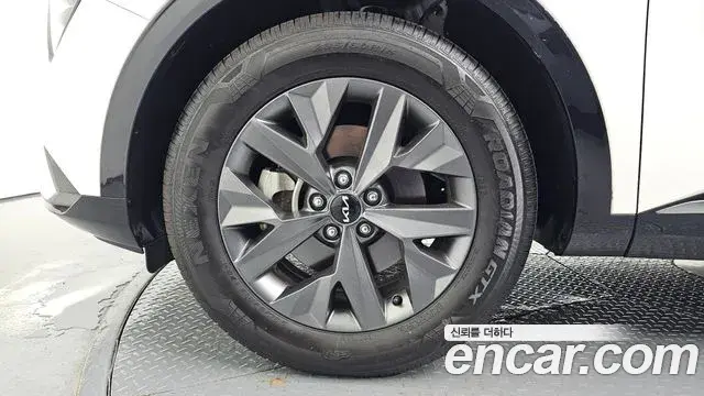 Kia Sportage 2022 — Фото 5/20