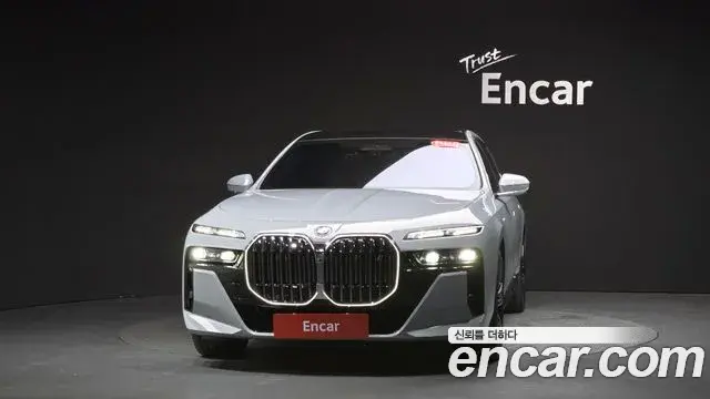 BMW i7 2024 — Şəkil 11/32