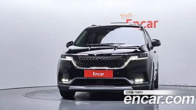 Kia Carnival 2021 — Фото 3/20