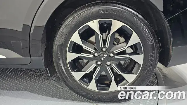 Kia Carnival 2021 — Şəkil 19/40