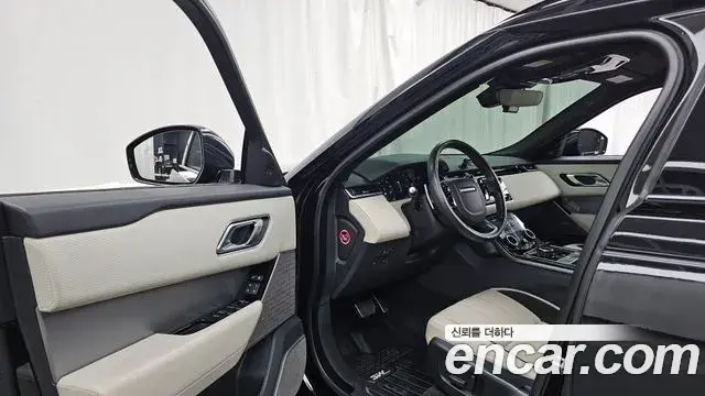 Land Rover Range Rover Velar 2019 — Photo 15/20