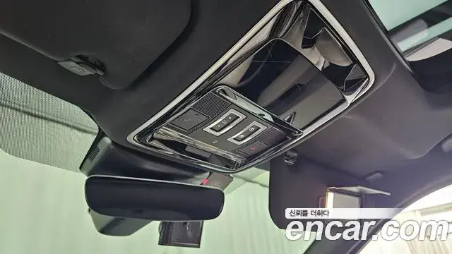 Land Rover Range Rover Velar 2019 — Photo 13/20