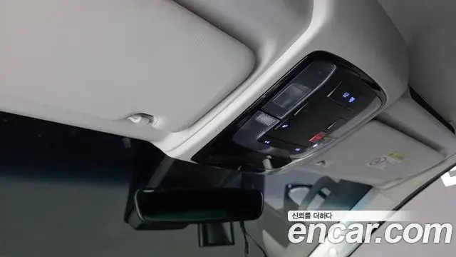 Hyundai Staria 2022 — Photo 19/20