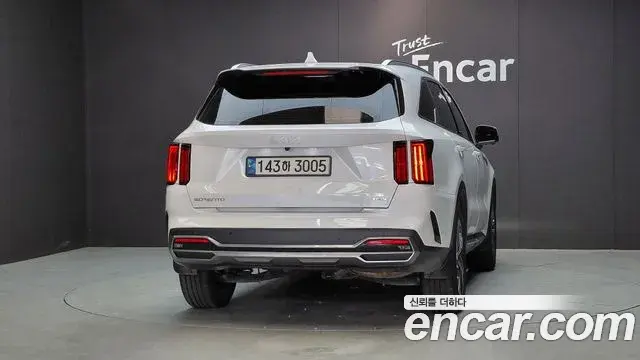 Kia Sorento 2022 — Фото 4/20