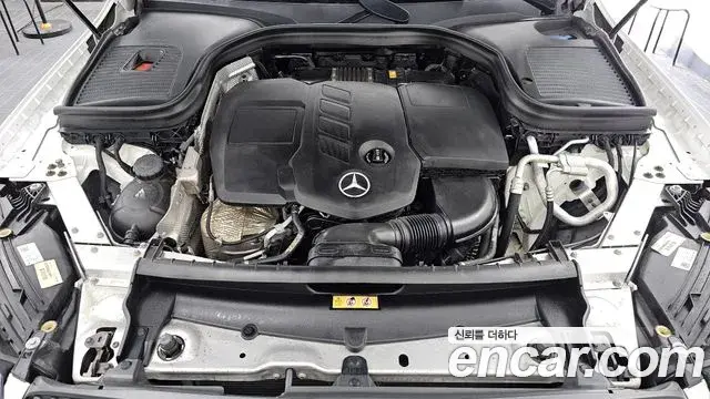 Mercedes-Benz GLC-Class 2021 — ფოტო 17/20