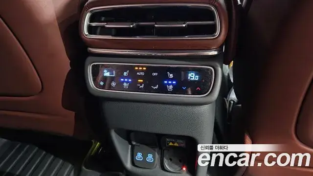 Genesis GV80 2024 — ფოტო 13/32