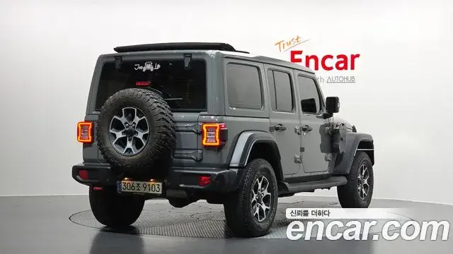 Jeep Wrangler 2021 — ფოტო 32/32