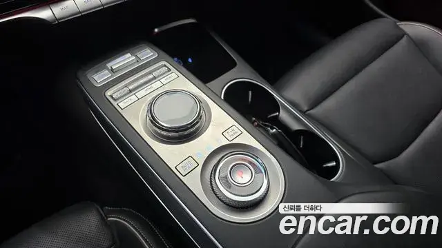 Genesis GV70 2023 — Şəkil 15/33