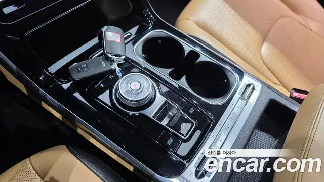 Kia Carnival 2022 — Photo 13/20