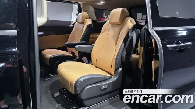 Kia Carnival 2022 — Photo 14/20