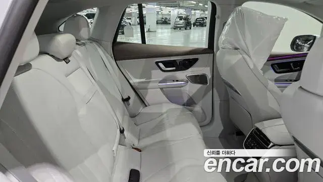 Mercedes-Benz EQE SUV 2026 — ფოტო 12/20
