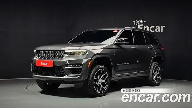 Jeep Grand Cherokee 2023 — Photo 3/36