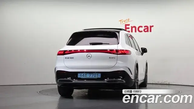 Mercedes-Benz EQS SUV 2023 — Şəkil 11/36