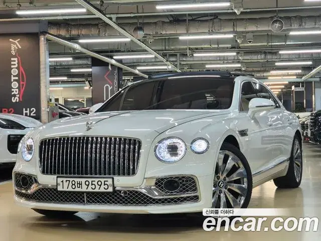 Bentley Flying Spur 2022 — ფოტო 2/20
