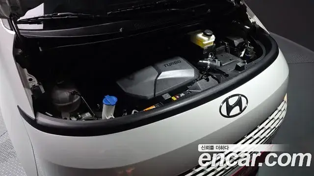 Hyundai Staria 2021 — Фото 6/20