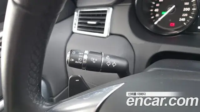 Land Rover Discovery Sport 2019 — Photo 3/31