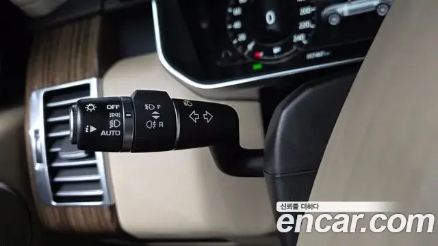 Land Rover Range Rover 2018 — Şəkil 9/35