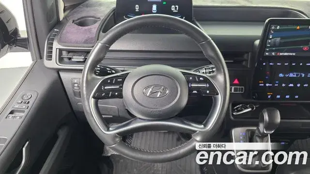 Hyundai Staria 2022 — Фото 13/20