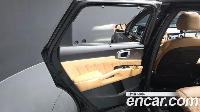 Kia Sorento 2022 — ფოტო 3/43