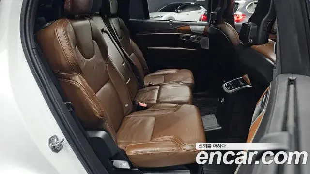 Volvo XC90 2019 — Şəkil 8/30