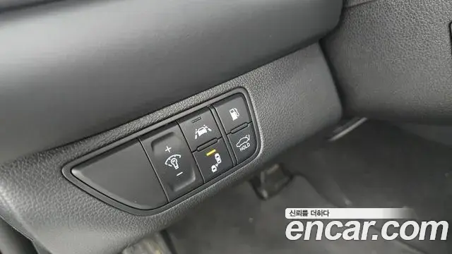 Genesis G70 2019 — ფოტო 34/37