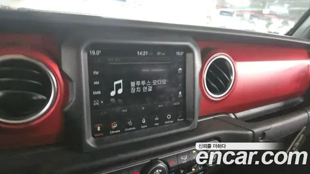 Jeep Gladiator 2023 — ფოტო 6/12