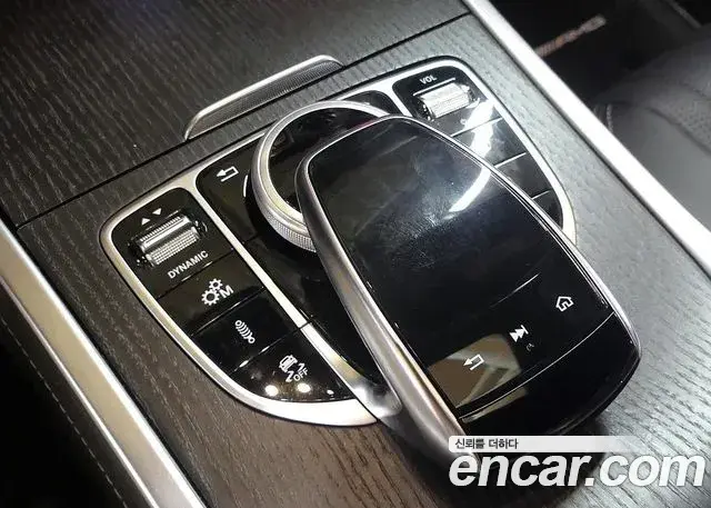 Mercedes-Benz G-Class 2024 — Photo 11/20