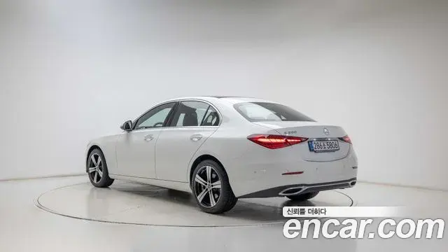 Mercedes-Benz C-Class 2026 — ფოტო 2/20