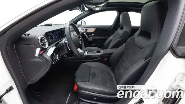 Mercedes-Benz CLA-Class 2026 — Photo 11/20