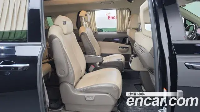 Kia Carnival 2022 — Фото 11/20
