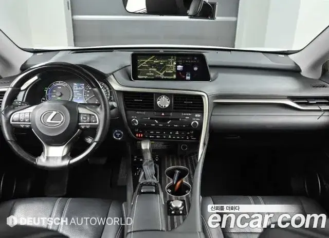 Lexus RX450h 2019 — Photo 1/20